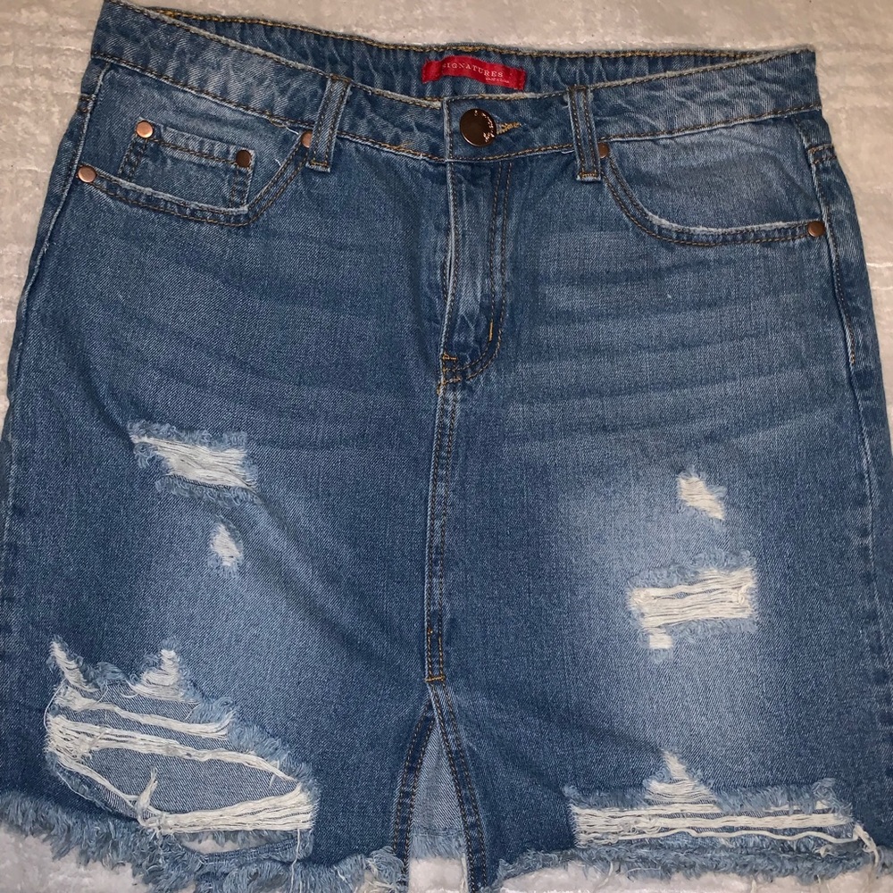 Denim ripped skirt